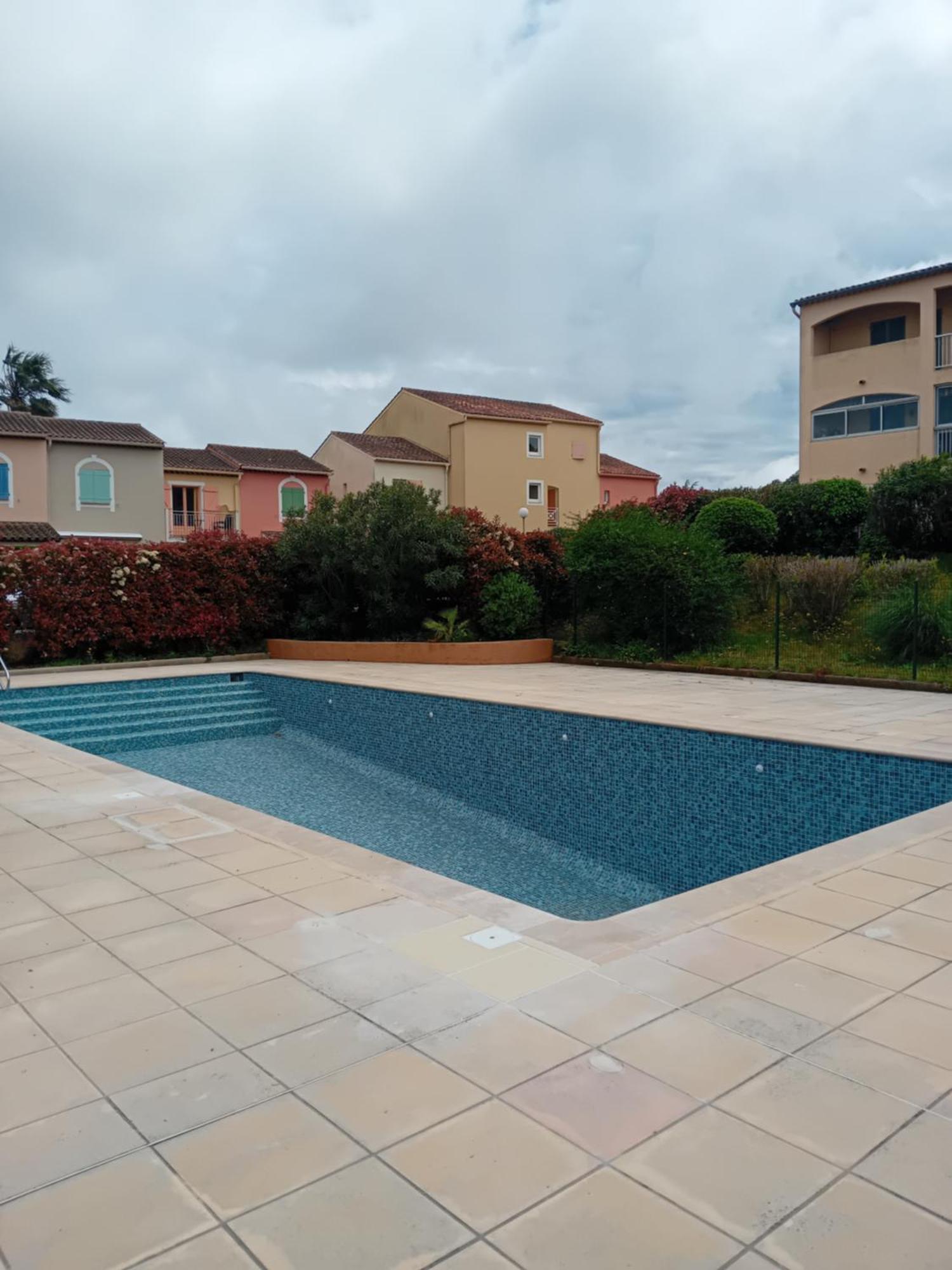 T2 à Croix Valmer Piscine Et Tennis *